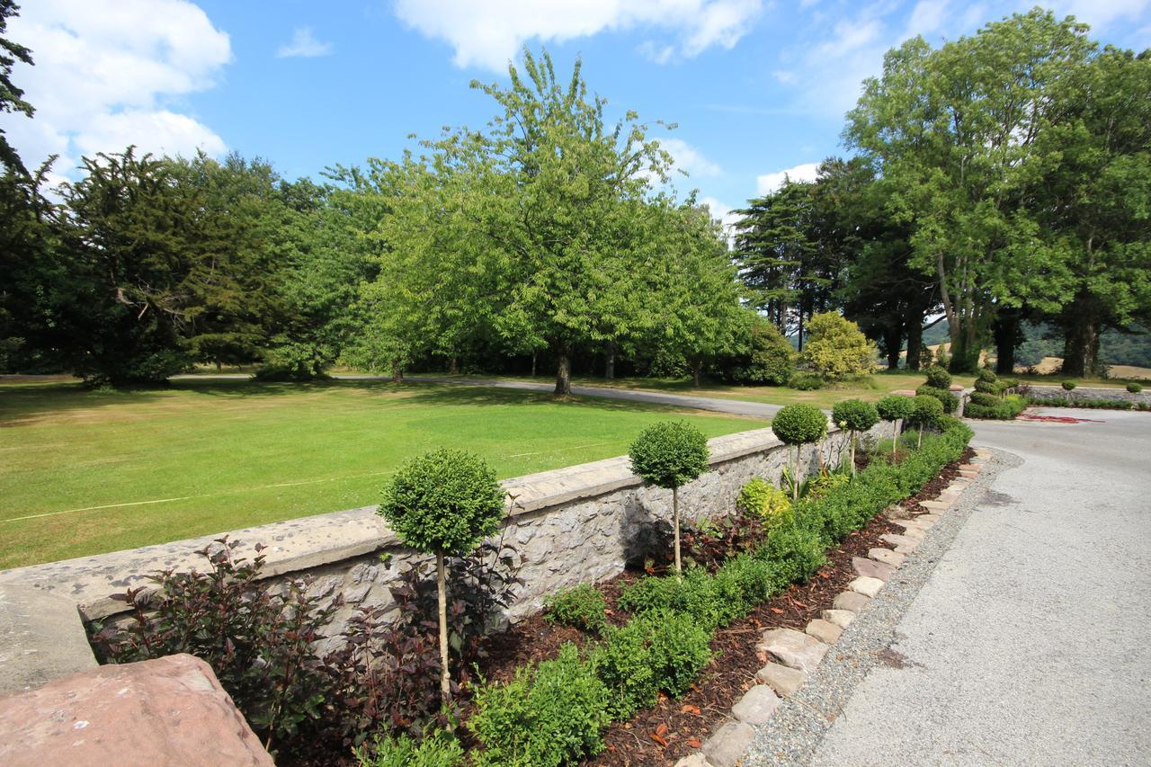 Caer Rhun Hall Hotel コンウィ エクステリア 写真